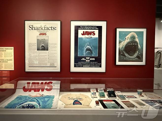 아카데미 영화 박물관의 조스 전시ⓒ 뉴스1 윤슬빈 관광전문기자