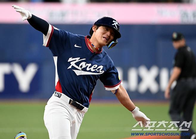 3일 일본 오사카 교세라돔에서 열린 WBC(월드베이스볼클래식) 한국과 오릭스 버팔로스의 경기. 2회초 2사 1,3루 김도영이 3점홈런을 치고 기뻐하고 있다. 오사카(일본)=허상욱 기자wook@sportschosun.com/2026.03.03/