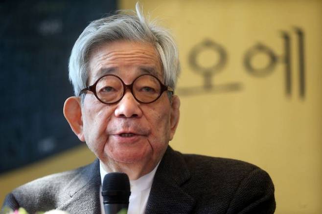 일본의 노벨 문학상 수상작가 오에 겐자부로. 연합뉴스