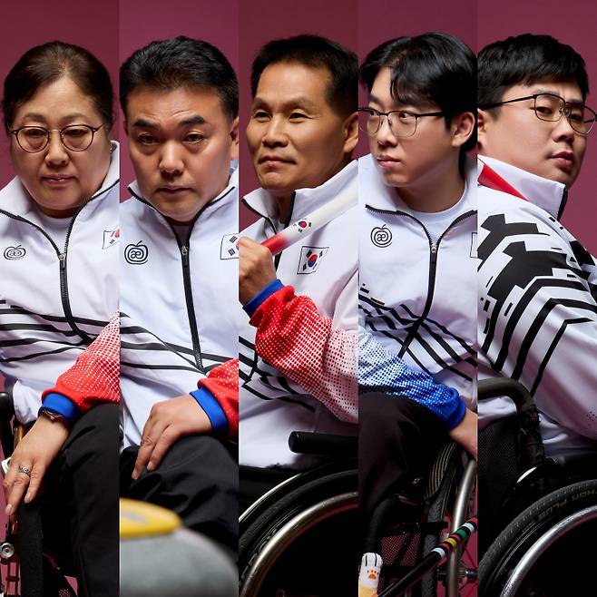 2026 밀라노·코르티나 동계 패럴림픽 휠체어컬링 4인조 대표팀. (왼쪽부터)방민자-차진호-양희태-남봉광-이현출. 대한장애인체육회 제공