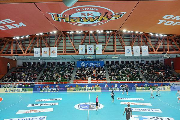 사진 관중이 가득찬 SK호크스 아레나, 사진=김용필