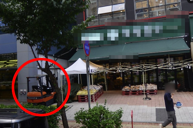 2025년 9월경 인천 서구 청라동 소재의 한 과일가게 앞 전경. 네이버지도 거리뷰 갈무리