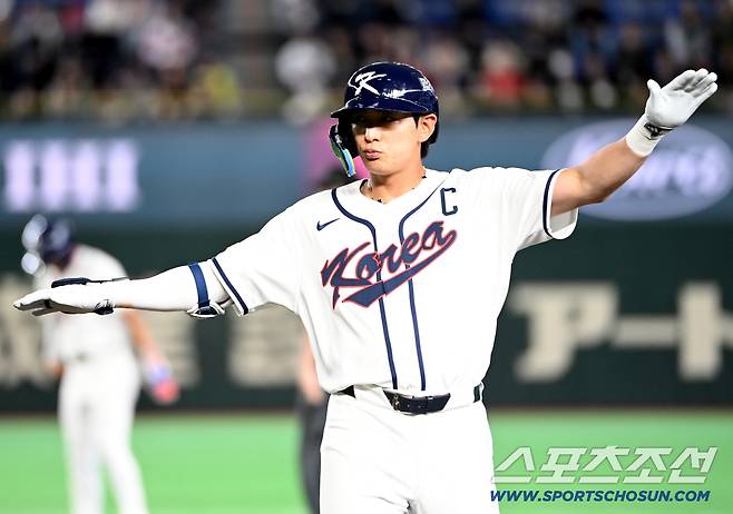 5일 일본 도쿄돔에서 열린 WBC(월드베이스볼클래식) 한국과 체코의 경기. 1회말 1사 1루 이정후가 안타를 치고 기뻐하고 있다. 도쿄(일본)=허상욱 기자wook@sportschosun.com/2026.03.05/