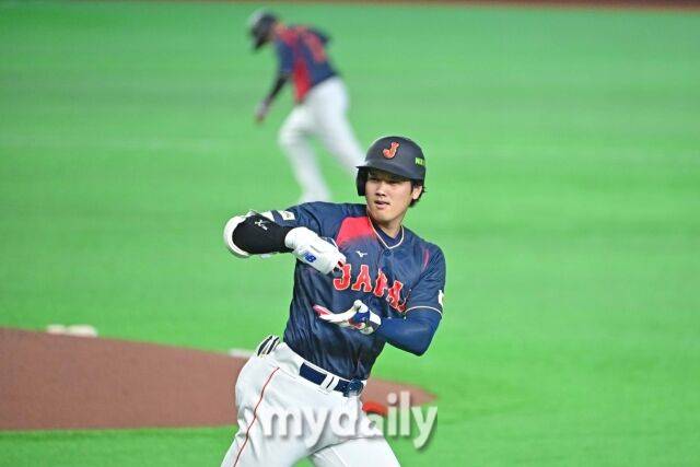6일 일본 도쿄돔에서 열린 2026 월드 베이스볼 클래식(WBC) 조별리그 일본-대만 경기. 일본 오타니가 2회초 1사 만루에 홈런을 친 후 주루하고 있다./도쿄(일본)=한혁승 기자