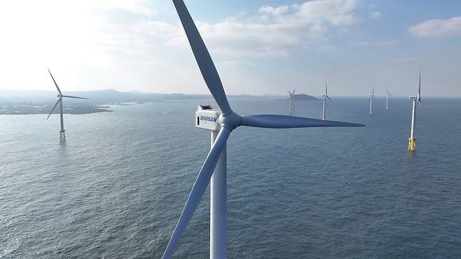 ▲지난해 12월 준공한 국내 최대 규모인 100MW급 제주한림해상풍력 발전단지. (사진=연합뉴스)