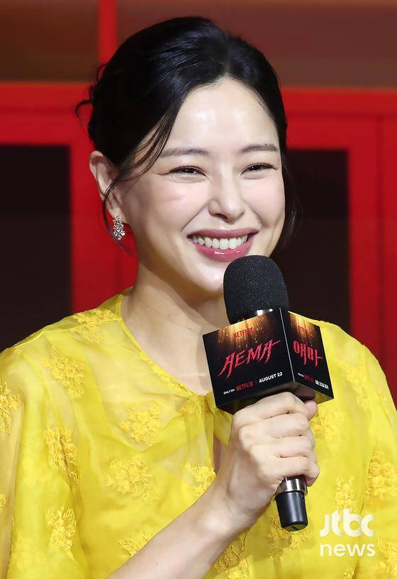 18일 오전 서울 호텔 나루 엠갤러리에서 넷플릭스 시리즈 '애마' 제작발표회가 열렸다. 이해영 감독, 배우 이하늬, 방효진, 진선규, 조현철이 참석했다. 박세완 엔터뉴스팀 기자 park.sewan@jtbc.co.kr