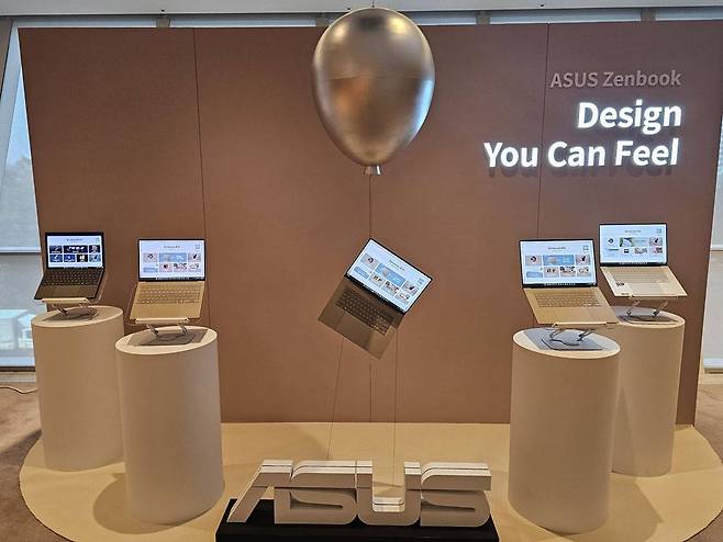 이날 발표된 2026년형 에이수스 젠북 시리즈 / 출처=IT동아