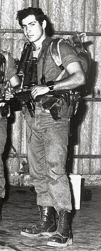 이스라엘 특수부대 ‘사예렛 마트칼’ 대원으로 복무하던 20대 시절의 네타냐후. 네타냐후 홈페이지