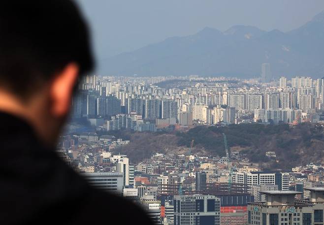 서울 중구 남산에서 바라본 아파트 모습. 뉴시스