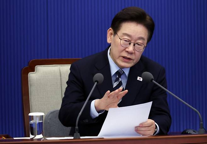 이재명 대통령이 12일 청와대에서 열린 수석보좌관회의에서 발언하고 있다. /사진=뉴시스