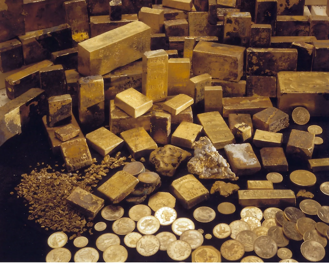 ‘황금의 배’로 알려진 중앙아메리카호에서 발견된 금. California Gold Marketing Group