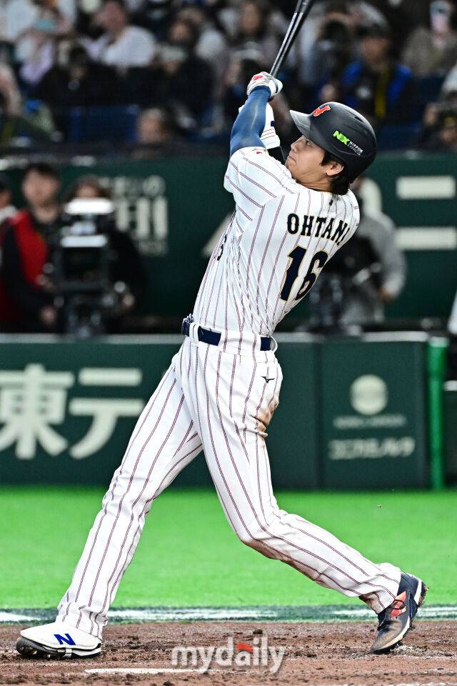 7일 일본 도쿄돔에서 열린 2026 월드 베이스볼 클래식(WBC) 조별리그 한국-일본 경기. 오타니가 3회말 1사에 동점 솔로포를 치고 있다./도쿄(일본)=한혁승 기자 hanfoto@mydaily.co.kr
