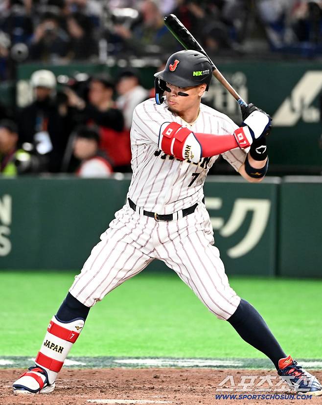 7일 일본 도쿄돔에서 열린 WBC(월드베이스볼클래식) 한국과 일본의 경기. 일본 사토 데루아키가 타격을 하고 있다. 도쿄(일본)=허상욱 기자wook@sportschosun.com/2026.03.07/