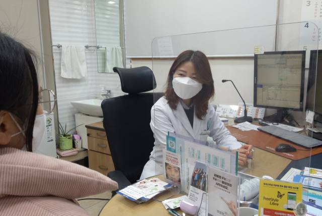 김용기내과의원 김정미 과장은 “호르몬과 대사 조절의 불균형으로 인해서도 피로가 발생할 수 있다”라고 말했다. 김용기내과의원 제공