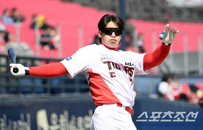 13일 광주 기아챔피언스필드에서 열린 KIA 타이거즈와 SSG 랜더스의 시범경기. KIA 나성범이 몸을 풀고 있다. 광주=박재만 기자 pjm@sportschosun.com/2026.03.13/