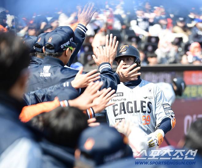 13일 대전 한화생명볼파크에서 열린 KBO리그 시범경기 한화와 삼성의 경기. 3회말 삼성 이승현 상대 동점 솔로홈런 날린 한화 허인서. 대전=송정헌 기자songs@sportschosun.com/2026.03.13/