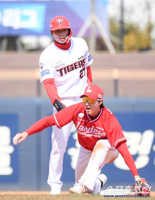 13일 광주 기아챔피언스필드에서 열린 KIA 타이거즈와 SSG 랜더스의 시범경기. KIA 김호령이 2루를 파고들고 있다. 광주=박재만 기자 pjm@sportschosun.com/2026.03.13/