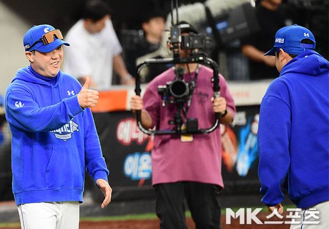 박진만 감독과 최원태. 사진=김영구 기자
