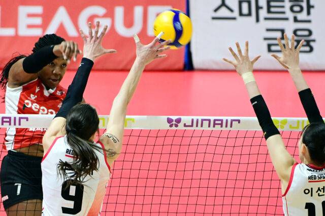 시즌 최종전에서 30득점을 올리며 승리를 이끈 페퍼저축은행 조이. / 한국배구연맹(KOVO)