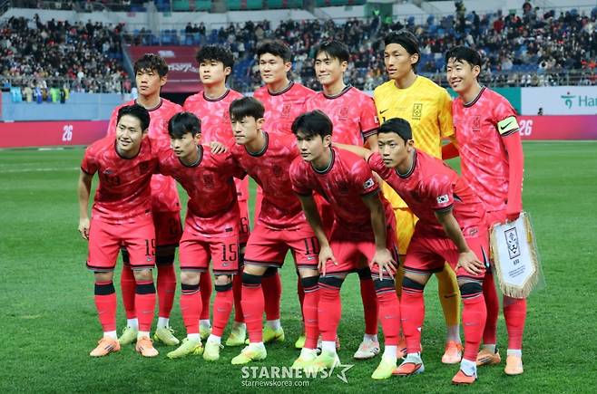 지난해 11월 볼리비아전에 나선 대한민국 축구대표팀. /사진=강영조 선임기자