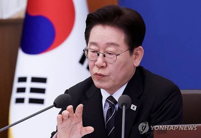 국무회의 발언하는 이재명 대통령 (서울=연합뉴스) 한상균 기자 = 이재명 대통령이 10일 청와대에서 열린 국무회의에서 발언하고 있다. 2026.3.10 xyz@yna.co.kr