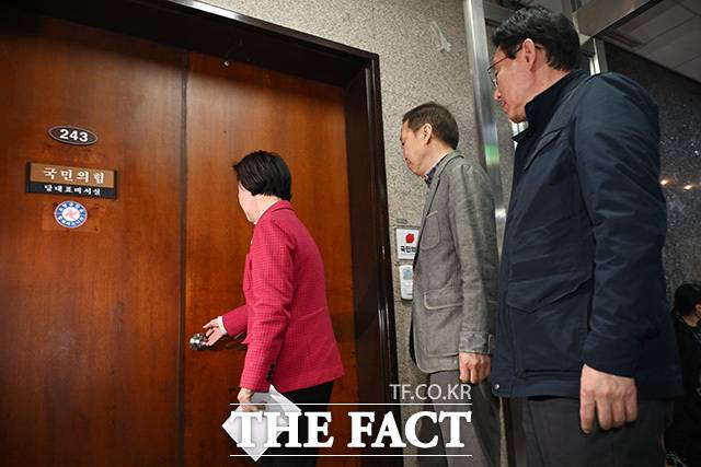 이인선(대구 수성구을) 국민의힘 대구시당 위원장과 김기웅(대구 중구남구) 의원, 김상훈(대구 서구) 의원(왼쪽부터).