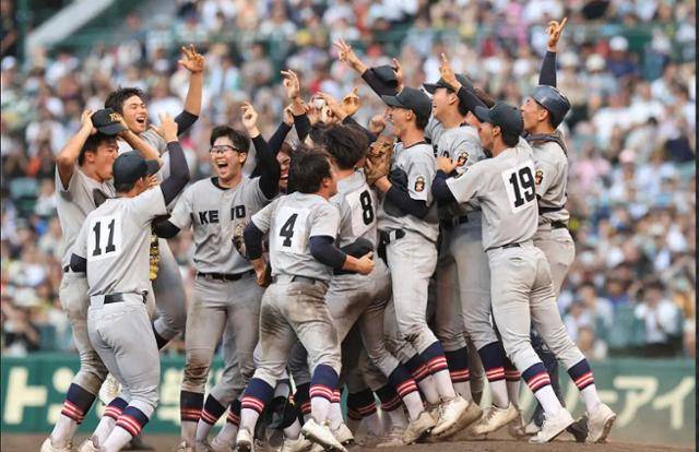 2023년 제105회 전국고등학교 야구선수권대회(여름 고시엔) 107년만에 우승 게이오 기쥬쿠(慶應義塾) 고교. 사진=JIJI