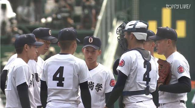 2026 제98회 전국선발고등학교야구대회 개막전(봄 고시엔) 지난해 여름 고시엔 우승팀 오키나와 상고. 일본 고시엔에서 등 번호는 남다른 의미를 가진다. 사진=NHK