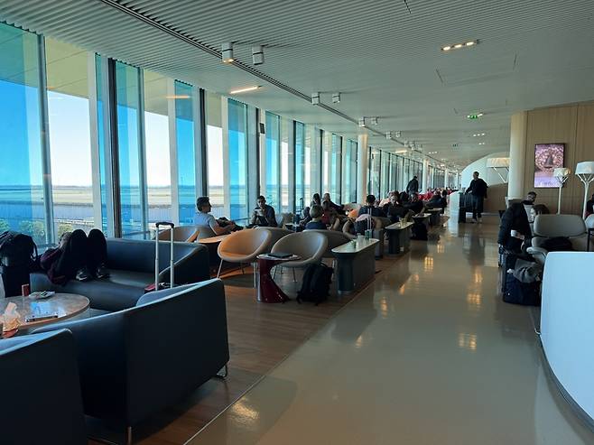 라운지 내부 모습. /사진= 강예신 기자