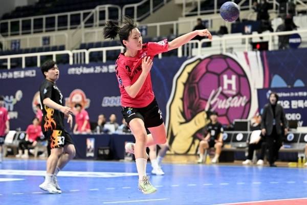 사진 경남개발공사 신예은 러닝슛