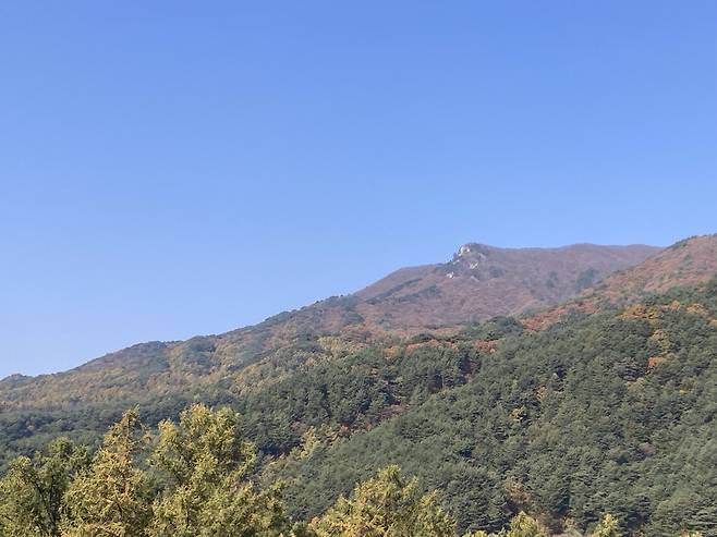 경북 봉화군 춘양면과 물야면에 걸쳐 있는 옥석산의 가을 풍경. ⓒ허태임 제공