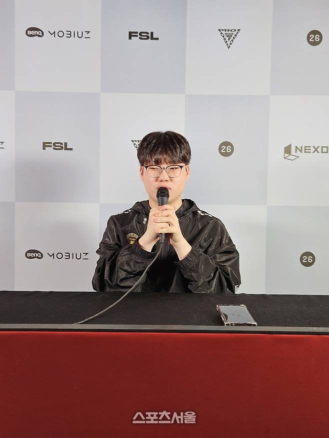 BNK 피어엑스 ‘노이즈’ 노영진이 22일 서울 잠실DN콜로세움에서 열린 2026 FSL 스프링 결승전 승리 후 취재진 인터뷰에서 임하고 있다. 잠실 | 강윤식 기자 skywalker@sportsseoul.com