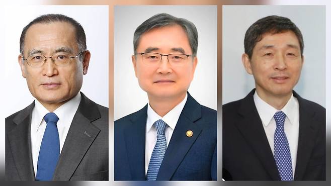 미국-이스라엘과 이란 전쟁의 격화로 에너지 위기를 맞고 있는 한국과 일본의 협력 여부가 주목받고 있다. 이혁 주일 대사는 외시 13회 동기인 위성락 국가안보실장, 조현 외교부 장관과의 교감하에 일본 언론과 인터뷰, '한일 경제 협력 불가피'를 강조한 것으로 알려졌다./나무위키