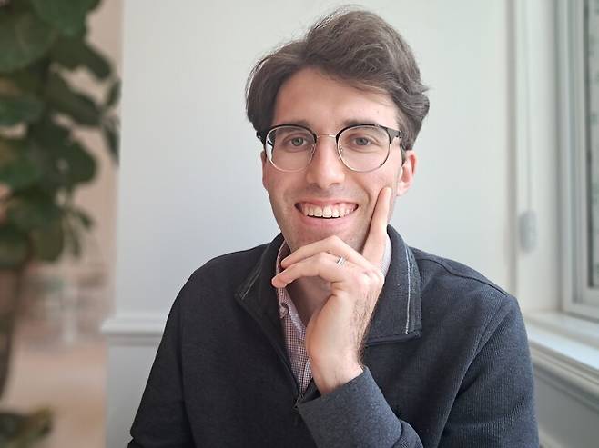 17일 오후 서울 중구의 한 카페에서 잭 그린버그씨가 한겨레와 만나 인터뷰하고 있다. 고경태 기자