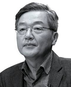 이한우 논어등반학교장