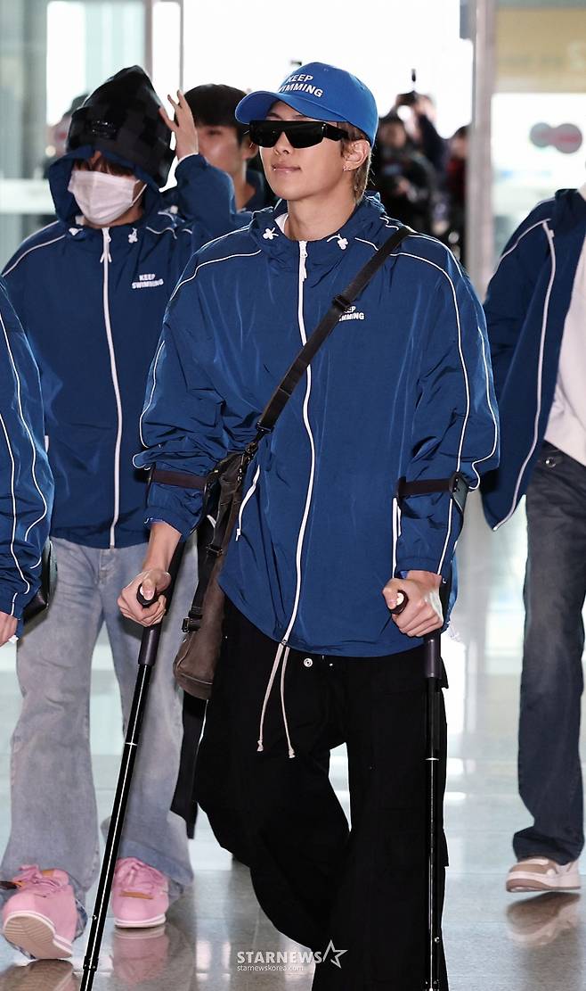 (인천공항=뉴스1) 구윤성 기자 = 그룹 방탄소년단(BTS)이 22일 오전 인천국제공항을 통해 미국 뉴욕으로 출국하고 있다. 2026.3.22/뉴스1 Copyright (C) 뉴스1. All rights reserved. 무단 전재 및 재배포, AI학습 이용 금지. /사진=(인천공항=뉴스1) 구윤성 기자