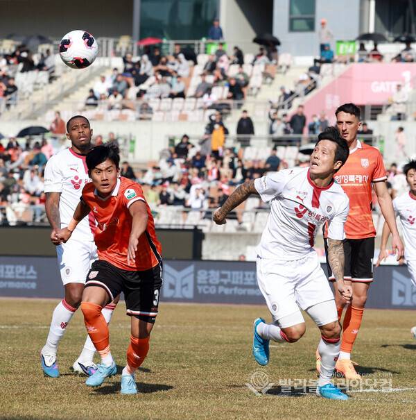 K리그2, 용인FC 석준현이 경기를 하는 모습.2026.03.22.