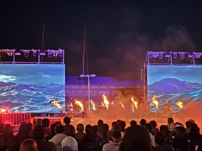 지난 2023년과 24년도에 열린 여수 거북선축제는 축제위원회의 불투명한 회계 처리와 불법 야시장 운영 등으로 비판을 받았다. 여수시는 올해 거북선축제를 축제추진위원회에 위탁하는 대신, 직접 기획하고 운영에 관여해 그동안의 오명을 씻고자 했다. /여수시 제공