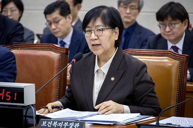 3월10일 국회 보건복지위원회 전체회의에 출석한 정은경 보건복지부 장관이 질의에 답하고 있다. ⓒ시사IN 박미소
