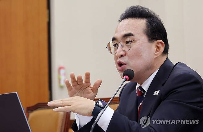 답변하는 박홍근 기획예산처 장관 후보자 (서울=연합뉴스) 이동해 기자 = 박홍근 기획예산처 장관 후보자가 23일 국회 재정경제기획위원회에서 열린 인사청문회에서 의원 질의에 답변하고 있다. 2026.3.23 eastsea@yna.co.kr