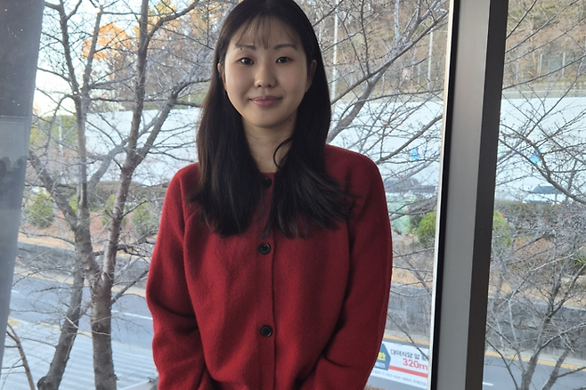 얼마 전 뮤지컬 앙상블로 첫 프로 무대에 데뷔했다는 김희영 배우는 두 달여 간의 연습에 무대에 오른 대가로 손에 쥐게 된 출연료가 70만원에 불과하다고 했다. 박주희기자 jh@yeongnam.com