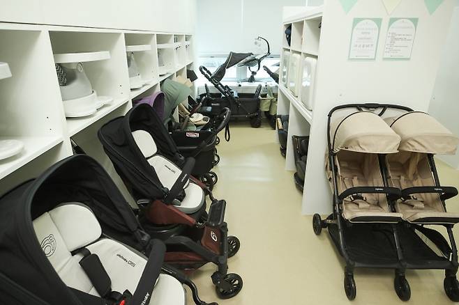 양천구 해누리타운 4층에 마련된 해누리 육아용품대여점 내부 모습. 양천구 제공