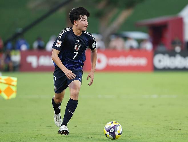 ▲ 가시와 레이솔 역대 최연소 프로 계약을 체결한 우측 윙어 조난 카이지는 지난해 2월 U-17 파라과이 대표팀과 일전에서 빼어난 드리블 돌파로 동점골을 어시스트해 "슈퍼 중학생"이란 찬사를 받은 공격 유망주다.ⓒ 일본 '게키사카'