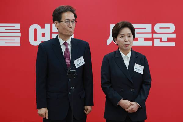 6·3 지방선거 경기도지사에 도전하는 함진규 전 한국도로공사 사장과 국민의힘 양향자 최고위원이 10일 서울 영등포구 여의도 국민의힘 중앙당사에서 열린 광역단체장 후보 면접을 마치고 취재진 질문에 답하고 있다. 2026.3.10 /연합뉴스