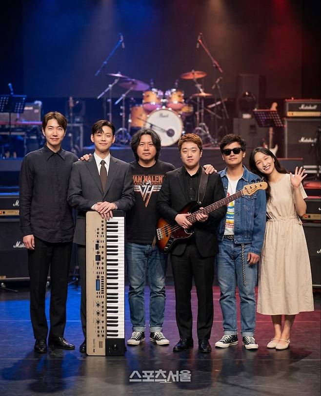 밴드 업스케이프 공연후 사진