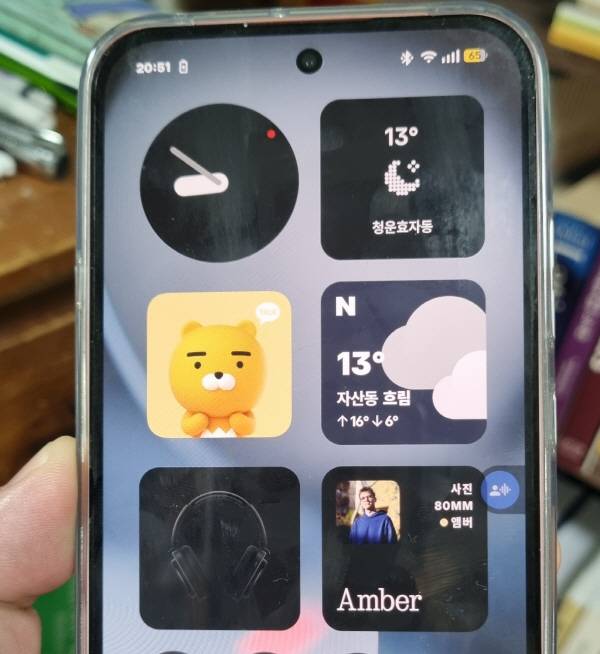 낫싱 폰(4a) 화면을 위젯으로 꾸몄다. 정옥재 기자