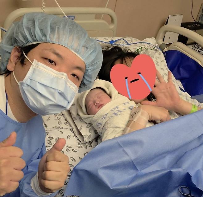 ‘곽튜브’ 곽준빈이 최근 득남 소식을 알리며 한 아이의 아버지가 됐다. 사진은 곽준빈 사회관계망서비스(SNS)에 게재된 사진 중 하나. 곽준빈 사회관계망서비스(SNS)