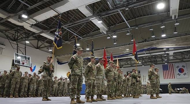 경기도 동두천시 캠프 케이시에서 열린 미2사단/한미연합사단 순환배치 부대 임무 교대식 모습. 연합뉴스