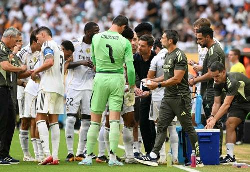 이날 경기부터 전후반 각각 22분께 하이드레이션 브레이크가 실시된다. 사진은 기존 쿨링 브레이크 모습. 사진=AFPBB NEWS