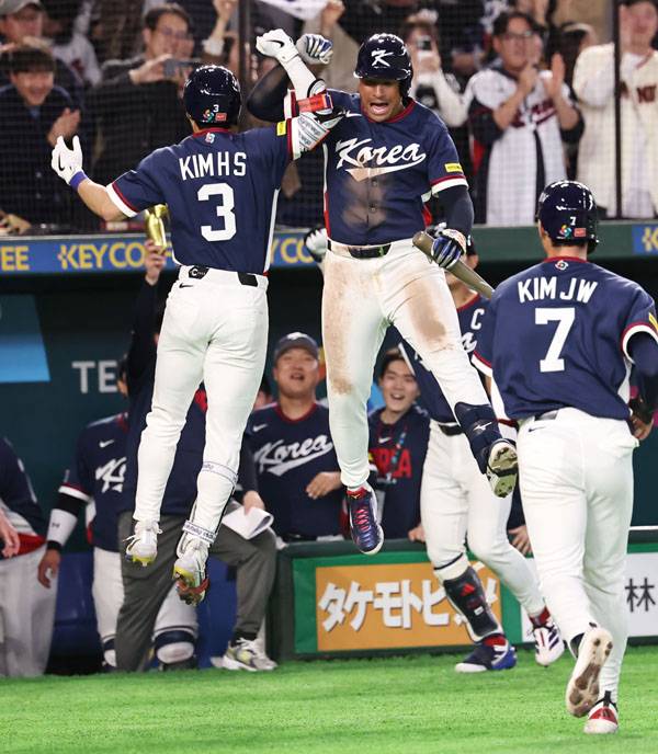 존스는 대표팀에서 언어 장벽을 해소하기 위해 노력했다. 사진= 연합뉴스 제공